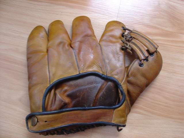 Hal Lee Goldsmith AG80 Back